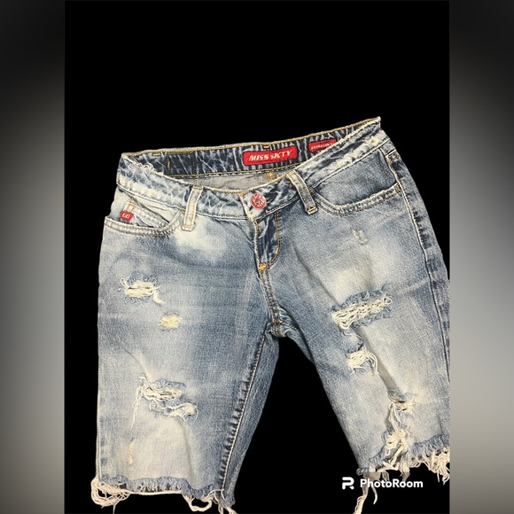 Miss Sixty Jeans Ripped Distressed Jean Shorts - 24 - Picture 11 of 16